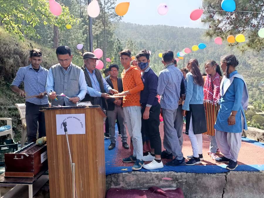परीक्षा किट वितरण